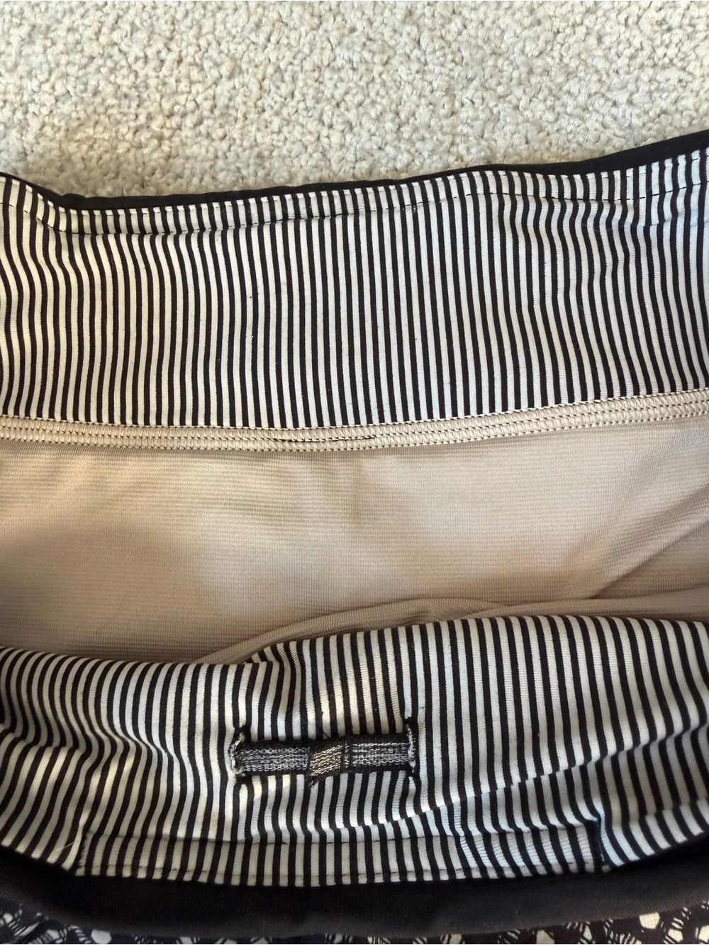 Lululemon Size 6 Speed Short 4-way Stretch 2.5